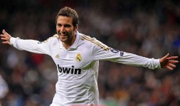 世俱杯直播-社会各界对中超联赛的综合评价