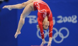 世俱杯直播-球员在世俱杯中的表现如何影响其转会价值的市场分析